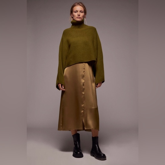 Zara Sweaters - Knit sweater with buttons